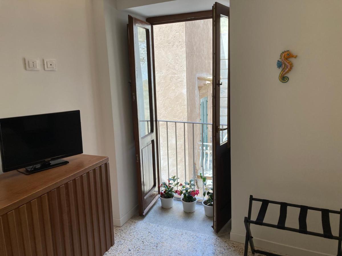 Guest House Scilla E Cariddi Tropea Bagian luar foto