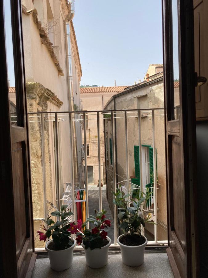 Guest House Scilla E Cariddi Tropea Bagian luar foto